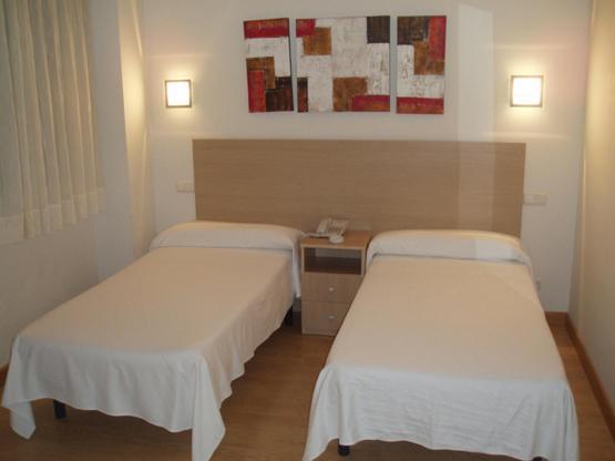 Hostal Francisco Salinas Burgo Habitación foto